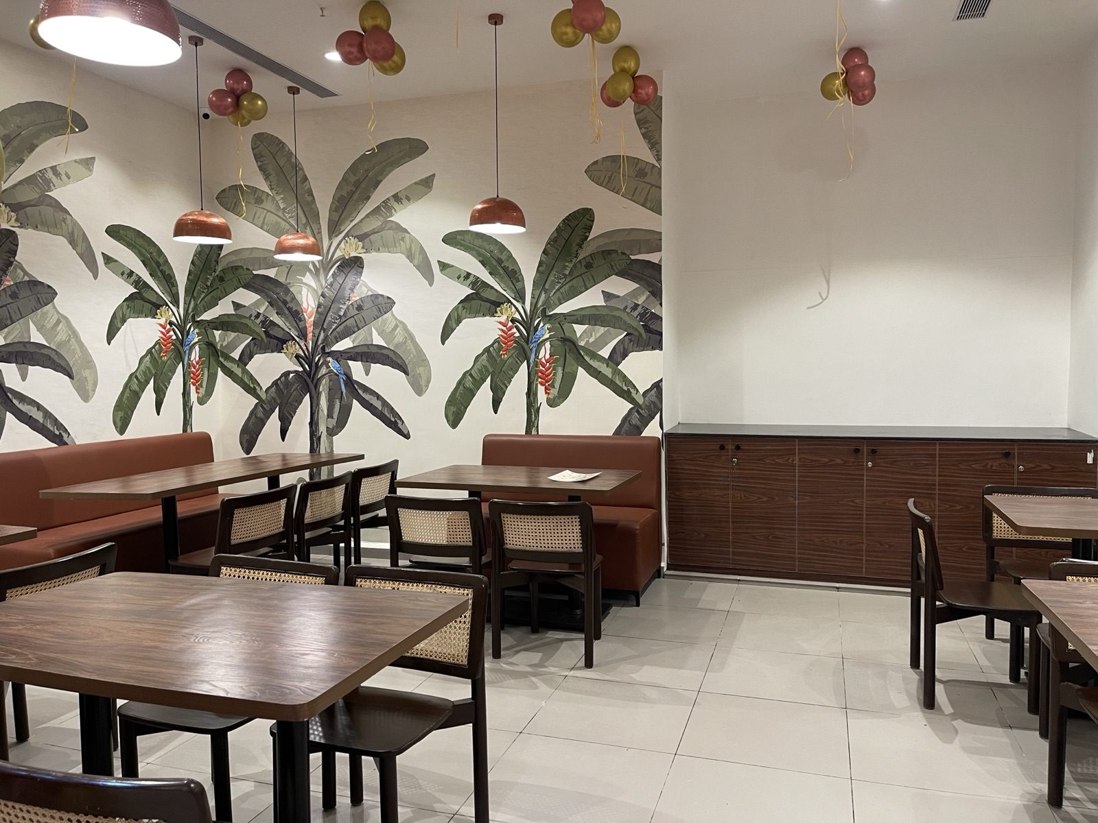 Kritunga Restaurant Interior